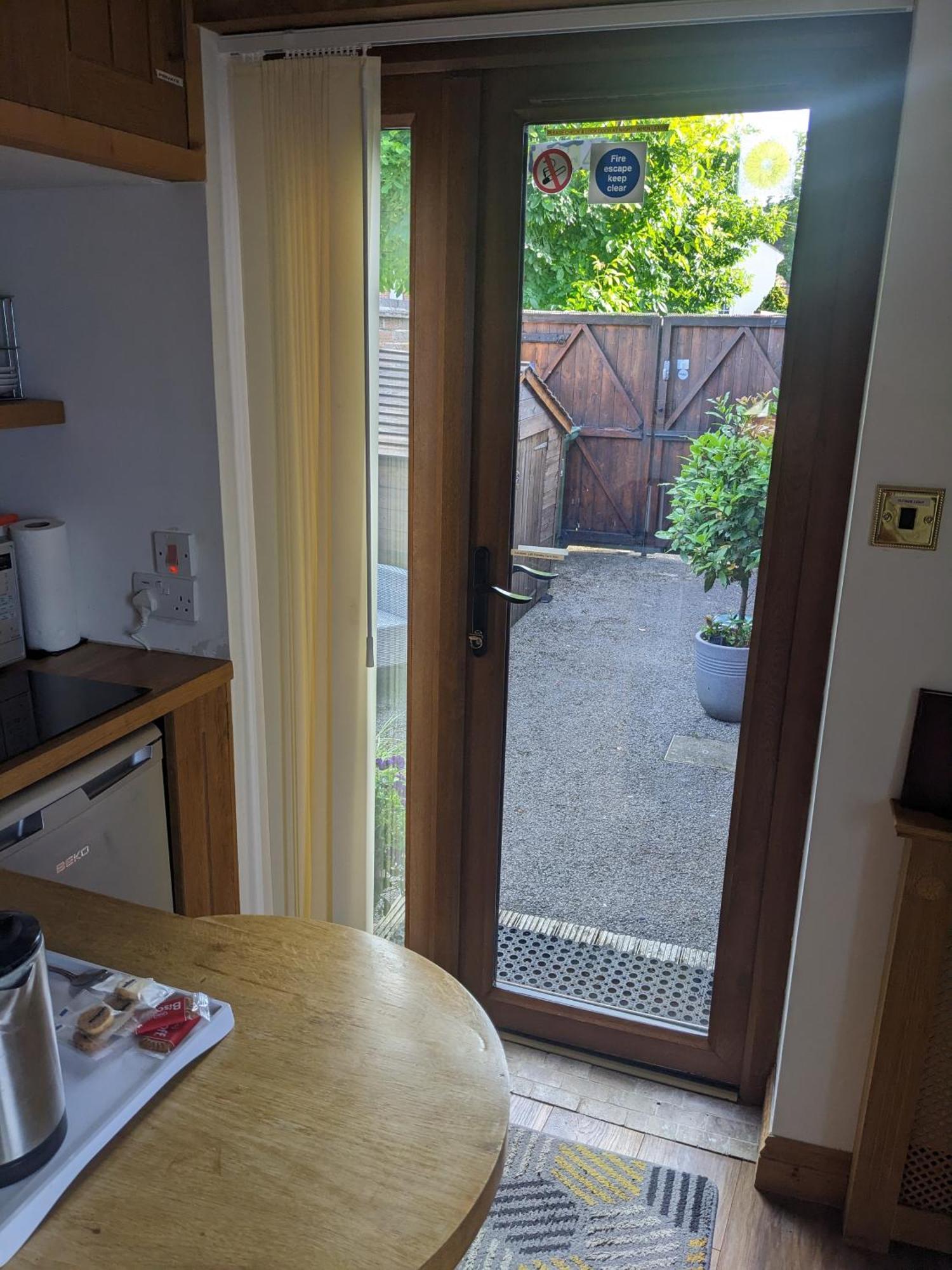 Bed and Breakfast Sunnyside Annexe Уитли Экстерьер фото